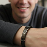 Personalised Name Bracelet – Unisex Custom Engraved Valentine’s Day Gift
