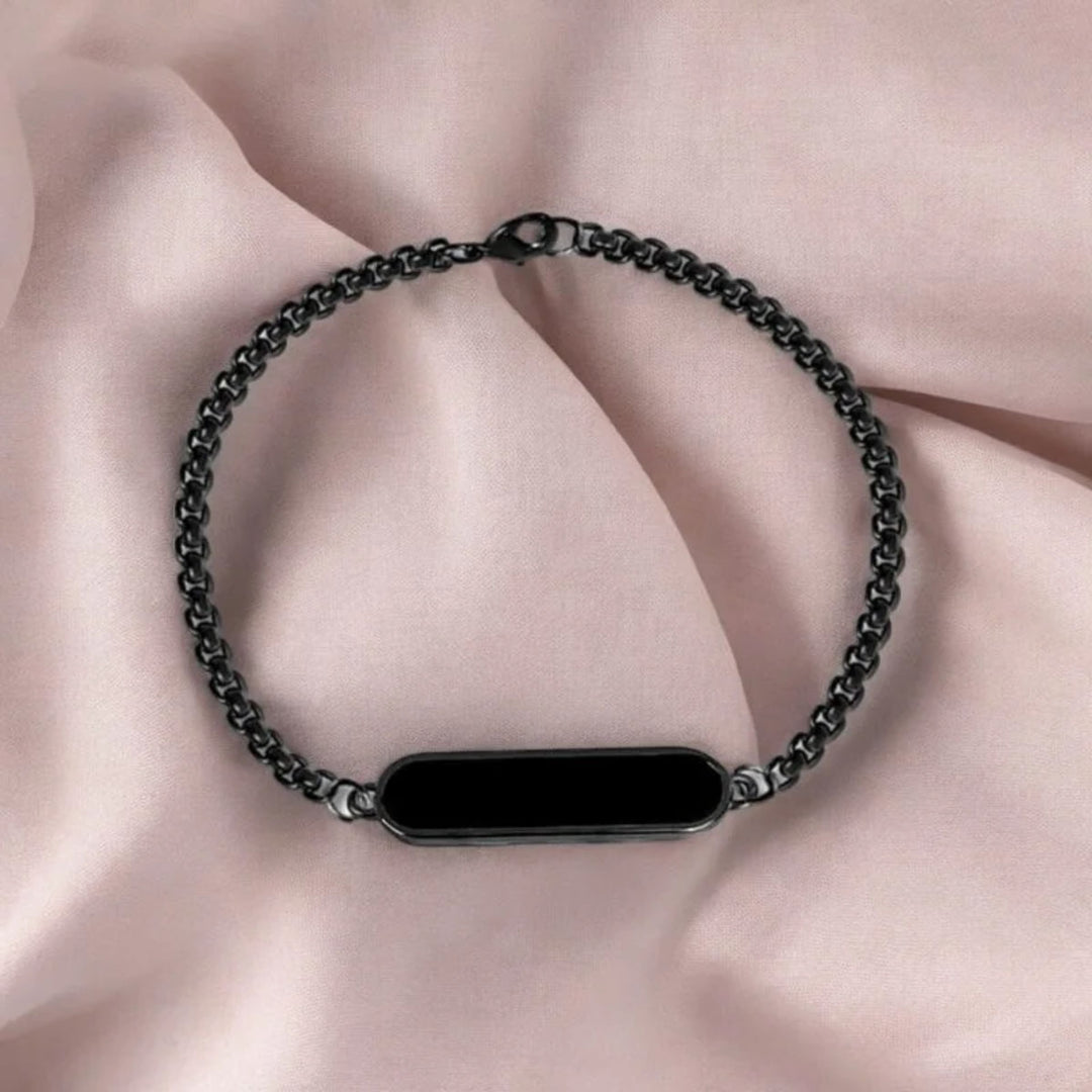 Modern black engraved bracelet chain – personalized unisex gift with name customization from Zestpics
