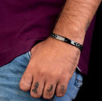 Personalized name bracelet for men in black stainless steel - Zestpics

