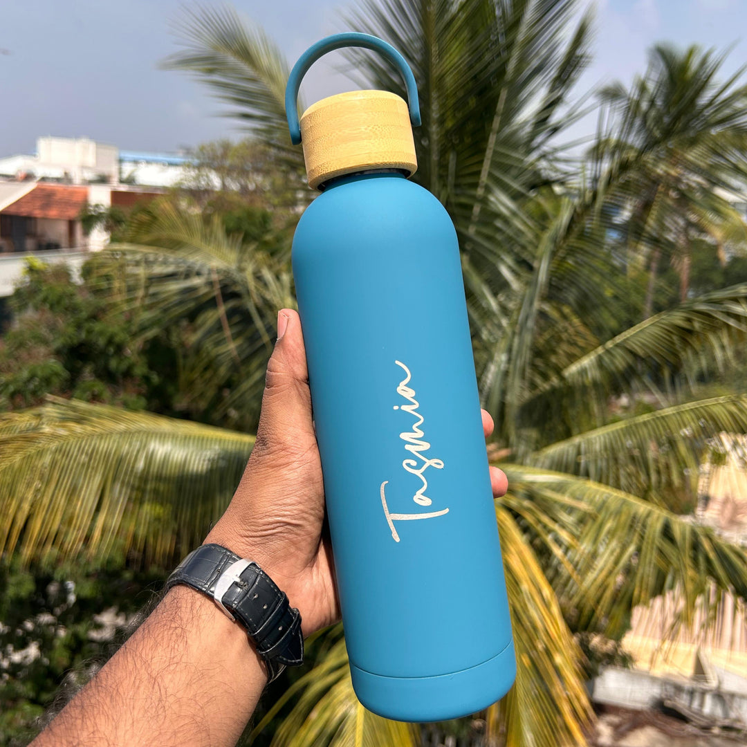 The perfect on-the-go companion: Personalized Fossil Flask with leakproof lid and temperature control.