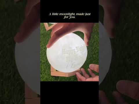 Personalised moon lamp demonstration – Zestpics
