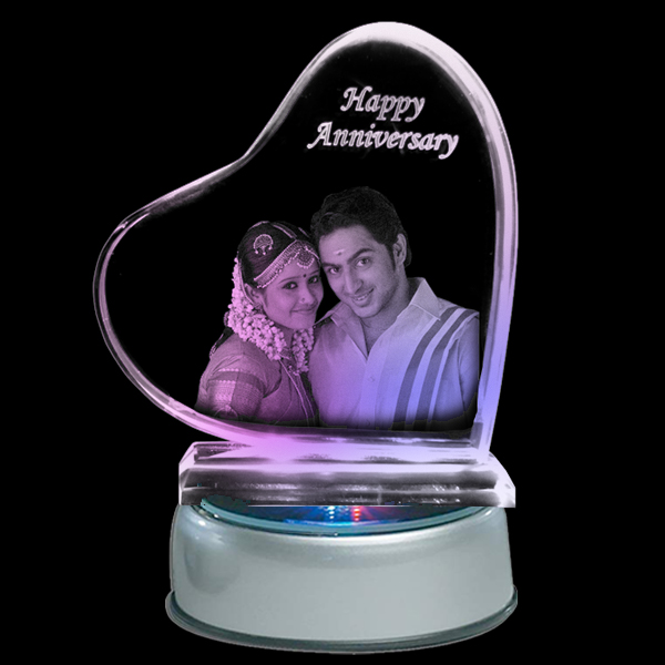 Valentine Gifts for him/her. Capture your favourite memories in this romantic glass gift! This personalized heart-shaped glass crystal has your picture printed on it. Ideal for Anniversary, Birthday Gifts. | Zestpics