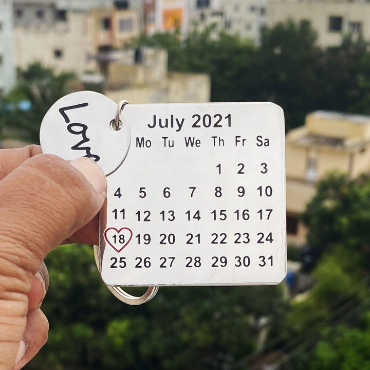Buy/ Send Personalized Anniversary/Birthday Calendar Date Keychain India | Zestpics